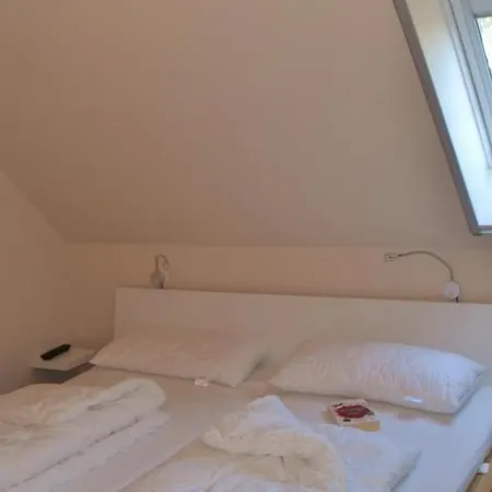 U16 Og - Komfortable Ferienwohnung Mit Kamin, Wlan Und Seeblick Marienfelde