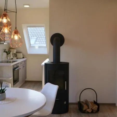 U16 Og - Komfortable Ferienwohnung Mit Kamin, Wlan Und Seeblick Apartment